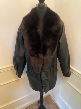 Vintage J Percy for Marvin Richards Genuine Leather Fur Lined Collar Jacket Coat